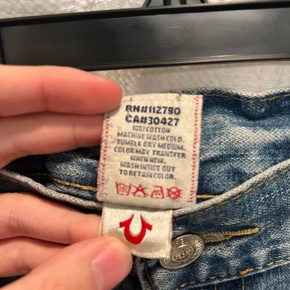 True religion embroidered back pocket jeans